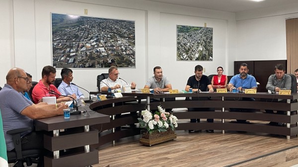 Vereadores nomeiam auditório em homenagem a Joaquim Edemar de Souza