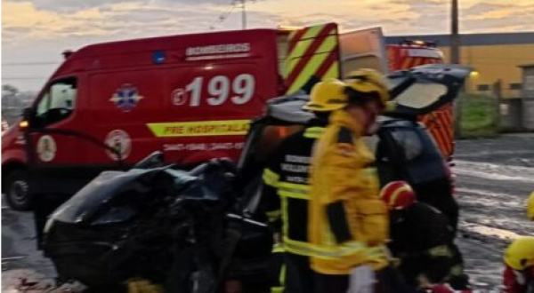 Colisão frontal entre dois carros deixa seis feridos na BR-280 em SC