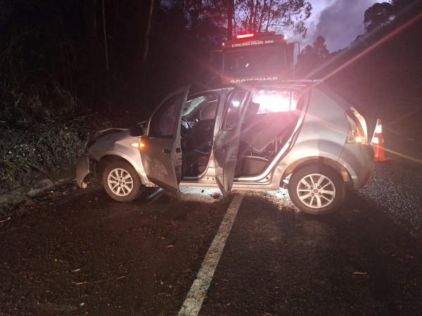 Deformação no asfalto causa acidente e mata jovem de 22 anos na SC-350