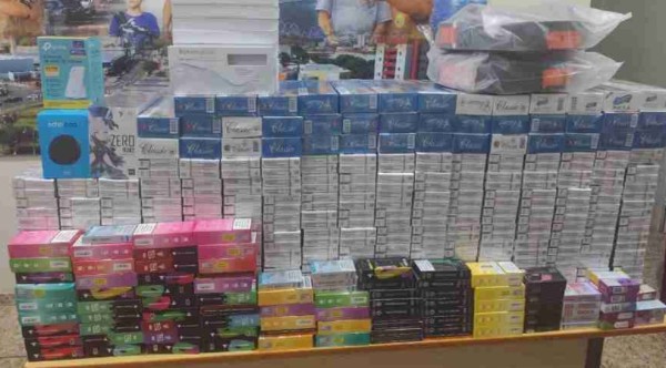 Contrabando transportado em ônibus é apreendido pela Cavalaria da PM