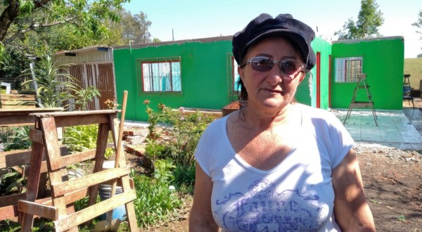 Fortes ventos destroem a cobertura da residência de uma moradora em Bom Jesus do Sul