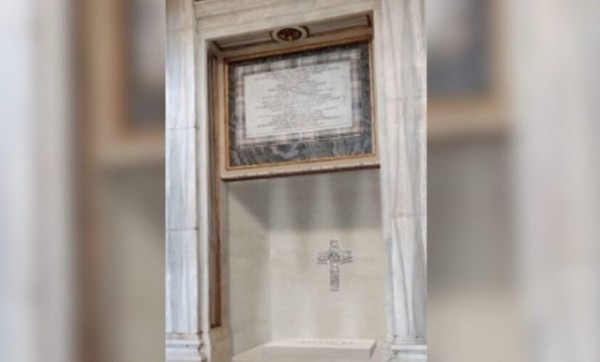 Vaticano divulga foto do túmulo do papa Francisco e anuncia data de visitação