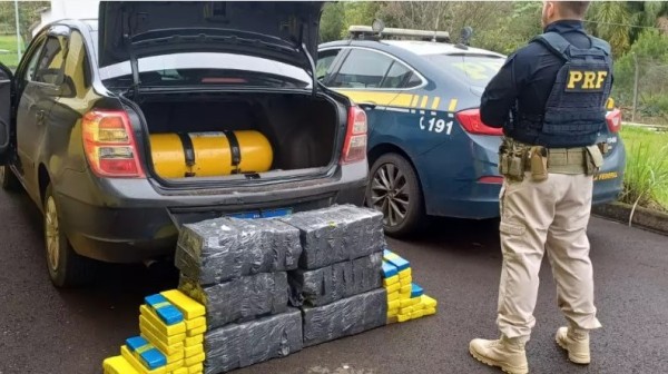 PRF apreende 150kg de maconha na BR-282