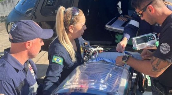 Bebê com cardiopatia é transferida de helicóptero em operação urgente