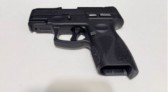Polícia Militar recupera pistola 9mm furtada e prende mulher no Oeste Catarinense