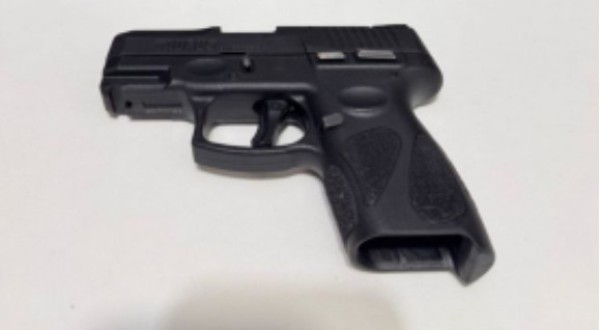 Polícia Militar recupera pistola 9mm furtada e prende mulher no Oeste Catarinense