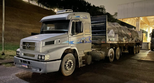 Carreta com 20 toneladas de cobre é apreendida