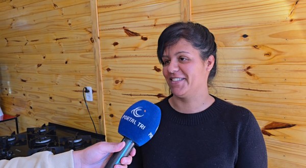 Em menos de 24 horas, campanha do Portal Tri arrecada mais de R$ 5,6 mil para ajudar Daniela e suas filhas