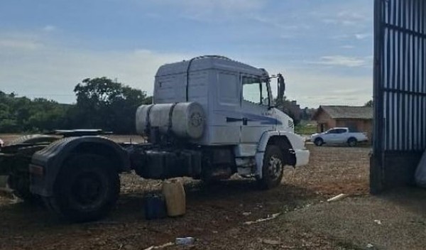 Caminhão é furtado e recuperado após ser abandonado às margens da BR-163
