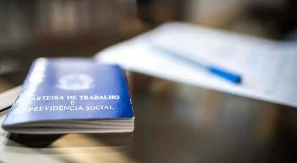 Taxa de desemprego sobe a 8,8% no primeiro trimestre de 2023, diz IBGE