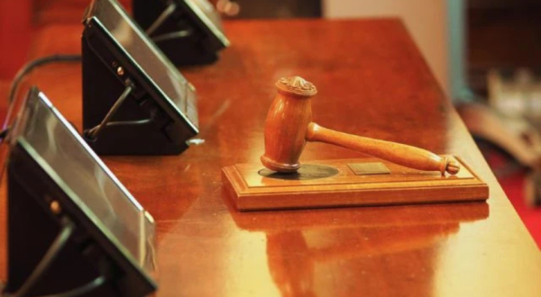 Professor de música é condenado a 9 anos de prisão por abuso de alunas