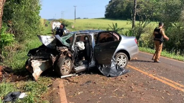 Duas pessoas morreram em grave acidente na PR 473