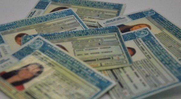 Detran abre 5 mil vagas para CNH gratuita em SC; saiba como participar