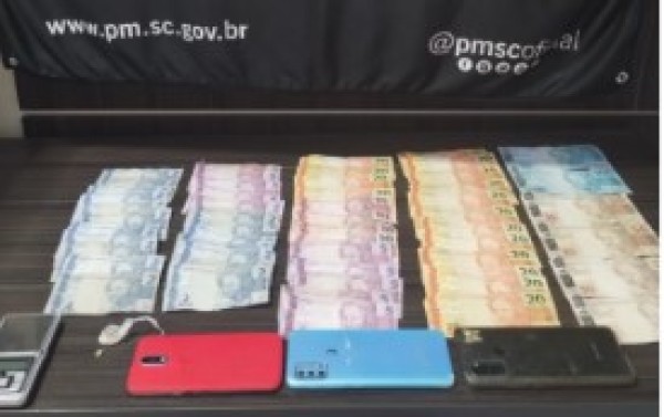 Homem com crack e dinheiro em espécie é preso