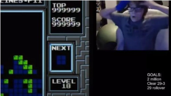Adolescente de 13 anos se torna o primeiro a vencer o jogo Tetris