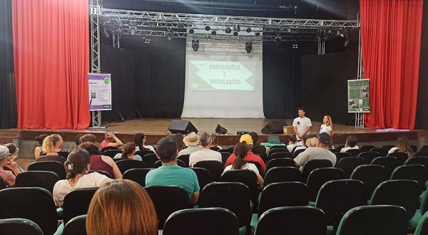 Programa de Extensão da UFFS - Campus Realeza capacita agricultores familiares sobre boas práticas de fabricação e manipulação de alimentos