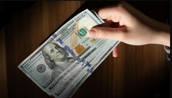 Bolsa bate recorde e dólar cai para R$ 5,17 com fim de tarifaço