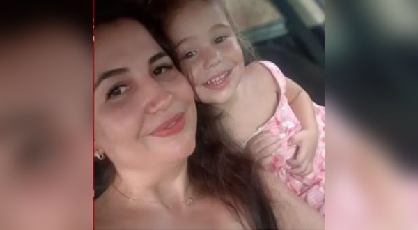 Mãe e filha são encontradas mortas em carro submerso em rio do Paraná