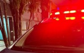 Mulher é agredida e roubada enquanto aguardava ônibus para o trabalho