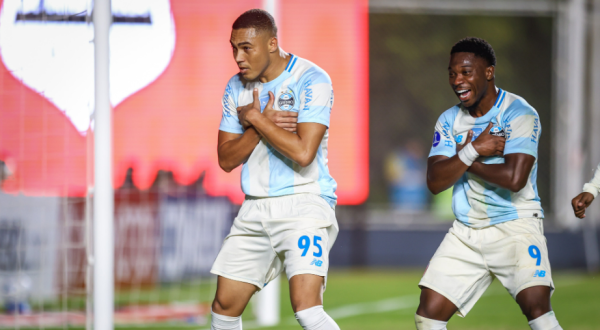 Grêmio vence fora de casa e assume liderança do grupo na Conmebol Sul-Americana
