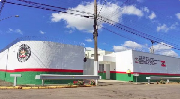 Presos são condenados por matar e decapitar colega de cela em presídio de Lages