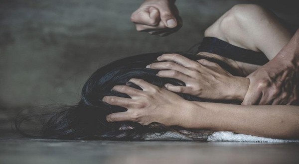 Homem é detido por ameaçar a propria mãe
