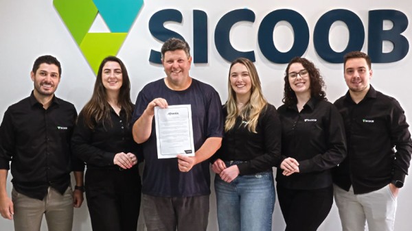 Sicoob São Miguel divulga 1º ganhador da promoção 'Financiamento Premiado'