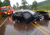 Seis pessoas ficam gravemente feridas após forte colisão entre carros na BR-282
