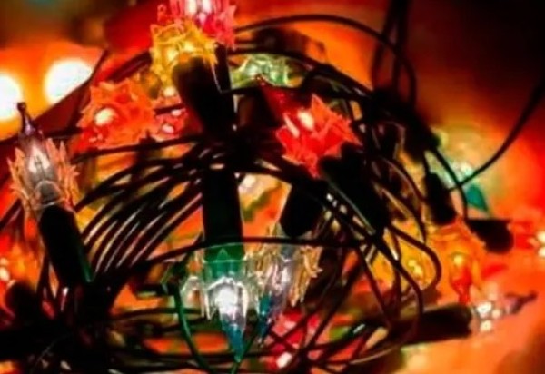 Celesc orienta sobre instalação segura de iluminação natalina