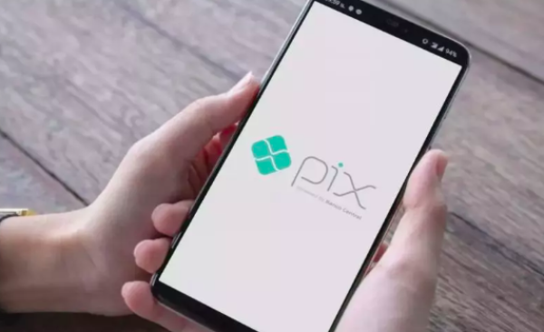 Golpes com Pix no Brasil: estudo estima R$ 11 bilhões em prejuízos até 2028