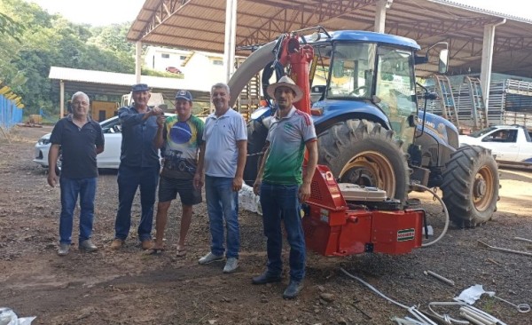 Agricultores receber nova ensiladeira para o fortalecimento da produção agrícola