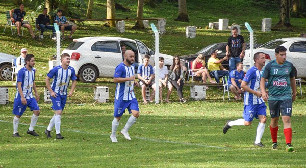 Barracão - Diego Zanato brilha e Chapeação Poncio vence o Cruzeiro pelo grupo B do Barraconense