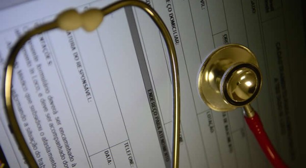 Aprovado projeto de lei que obriga planos de saúde a ampliar tratamentos
