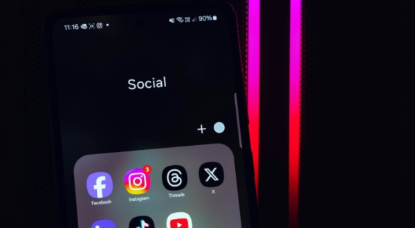 Denúncias de racismo nas redes sociais batem recorde em 2024