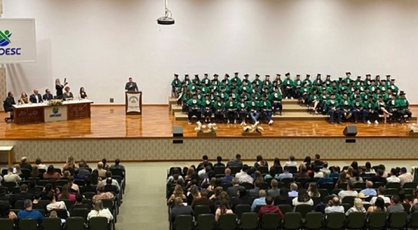 Formatura marca conquista de 75 estudantes do Curso Técnico em Agropecuária