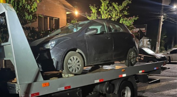 Motorista embriagada tenta atropelar policiais durante Operação Lei Seca e acaba presa com cocaína