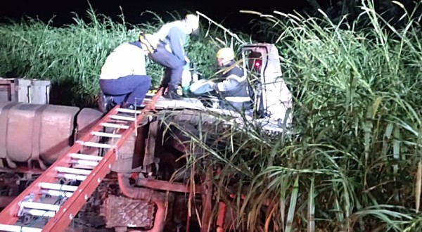 Homem fica ferido após acidente com carreta na BR-282 em Iraceminha