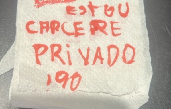 Mulher deixa recado em pedaço de papel higiênico para pedir socorro em SC