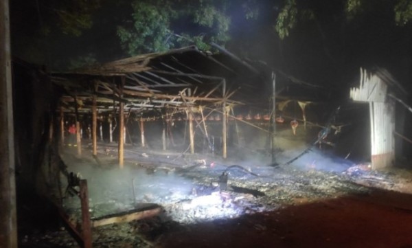 Incêndio destrói parcialmente aviário no interior de Palmitos