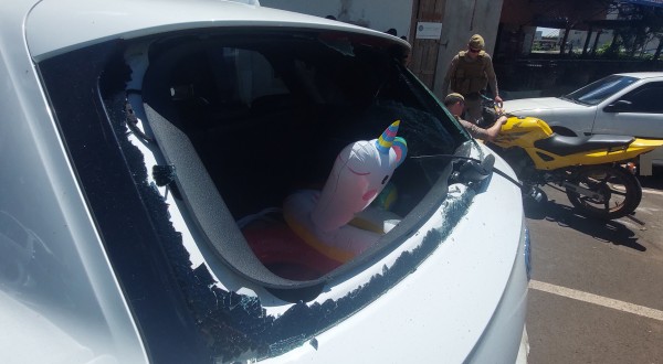 Colisão traseira deixa motociclista ferido no centro