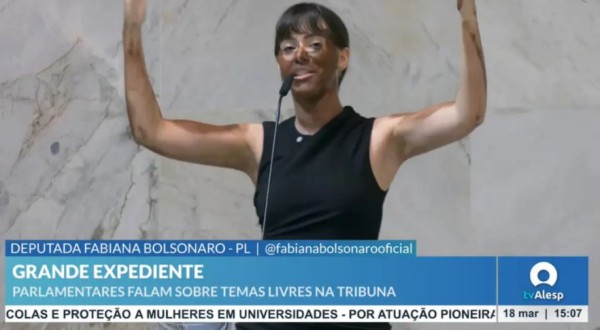 Deputada do PL faz blackface na Alesp para criticar Erika Hilton