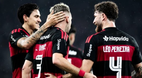 Flamengo vence o Remo no Maracanã e emplaca quarta vitória seguida no Brasileirão