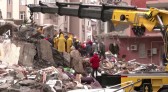 Sobe para 2.600 o número mortos em terremoto na Turquia e Síria