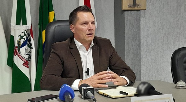 Vereador Pavan parabeniza a atuação do secretário de saúde cerqueirense e comenta sobre os trabalhos realizados no laboratório municipal