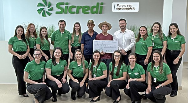 Associado de Pranchita recebe prêmio de R$ 100 mil em sorteio do seguro de vida Sicredi