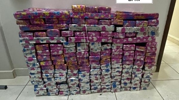 Polícia Rodoviária Estadual apreende veículo carregado com 180 Kg de maconha