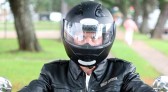 Atenção, pilotos! Novas normas de capacete para motos!