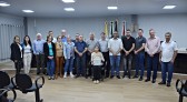 Homenagens marcam mais uma sessão plenária do Legislativo Cerqueirense