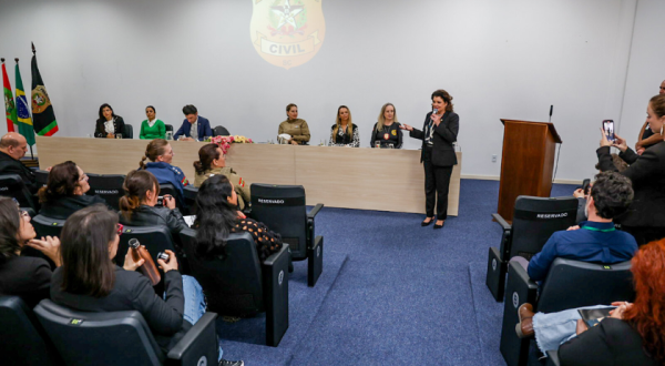 Polícia Civil lança cartilhas para reforçar combate à violência doméstica