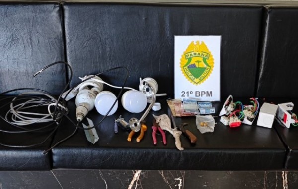 Polícia Militar apreende crack e diversos objetos